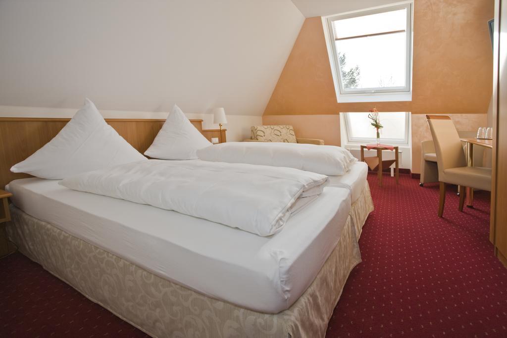 Hotel Schuberths Am Schloss Buttenheim الغرفة الصورة